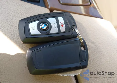 2013 BMW 535I xDrive z USA, uszkodzony, nr VIN WBAFU7C52DDU76471